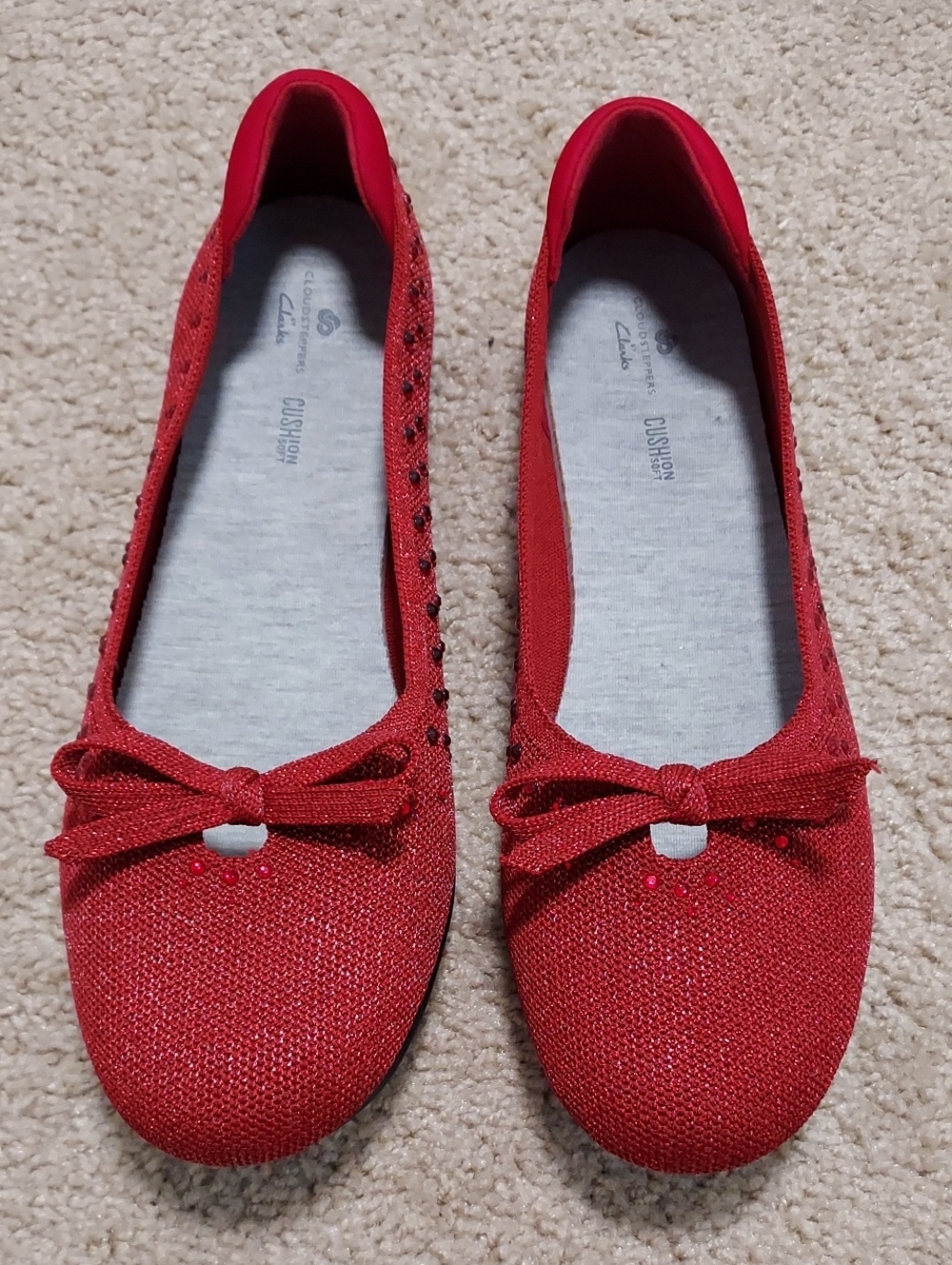 Clarks Cloud Steppers (Size 9)